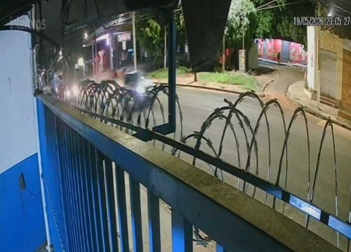 Ciclista morre após ser atingido por Jeep em cruzamento da Capital; vídeo