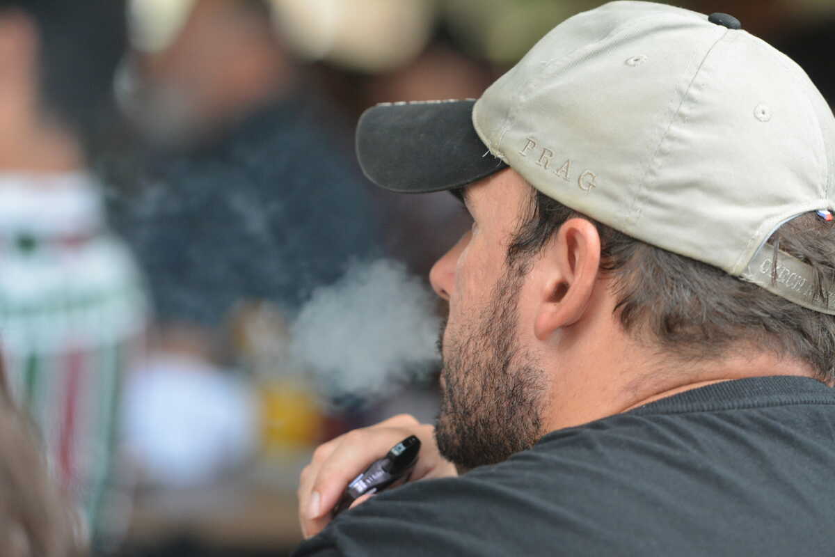 'Pods' e 'vapes' eram vendidos em aplicativo de mensagem em Campo Grande