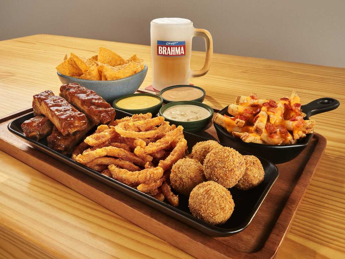 Outback aposta no futebol e lança parceria inédita com a CazéTV