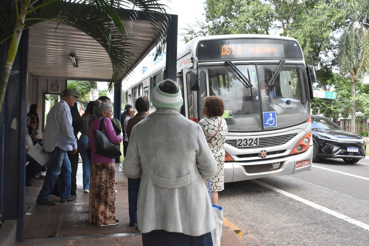 Prefeitura terá 180 dias para tentar "salvar" concessão do transporte