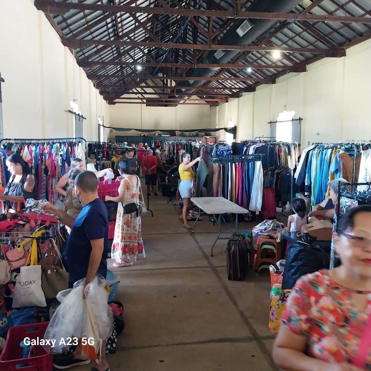 Evento reúne 60 brechós com 25 mil itens a partir de R$ 2,00