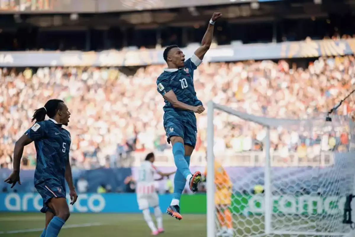 Com gol de pênalti, Paraguai cai diante da França e está fora da Copa