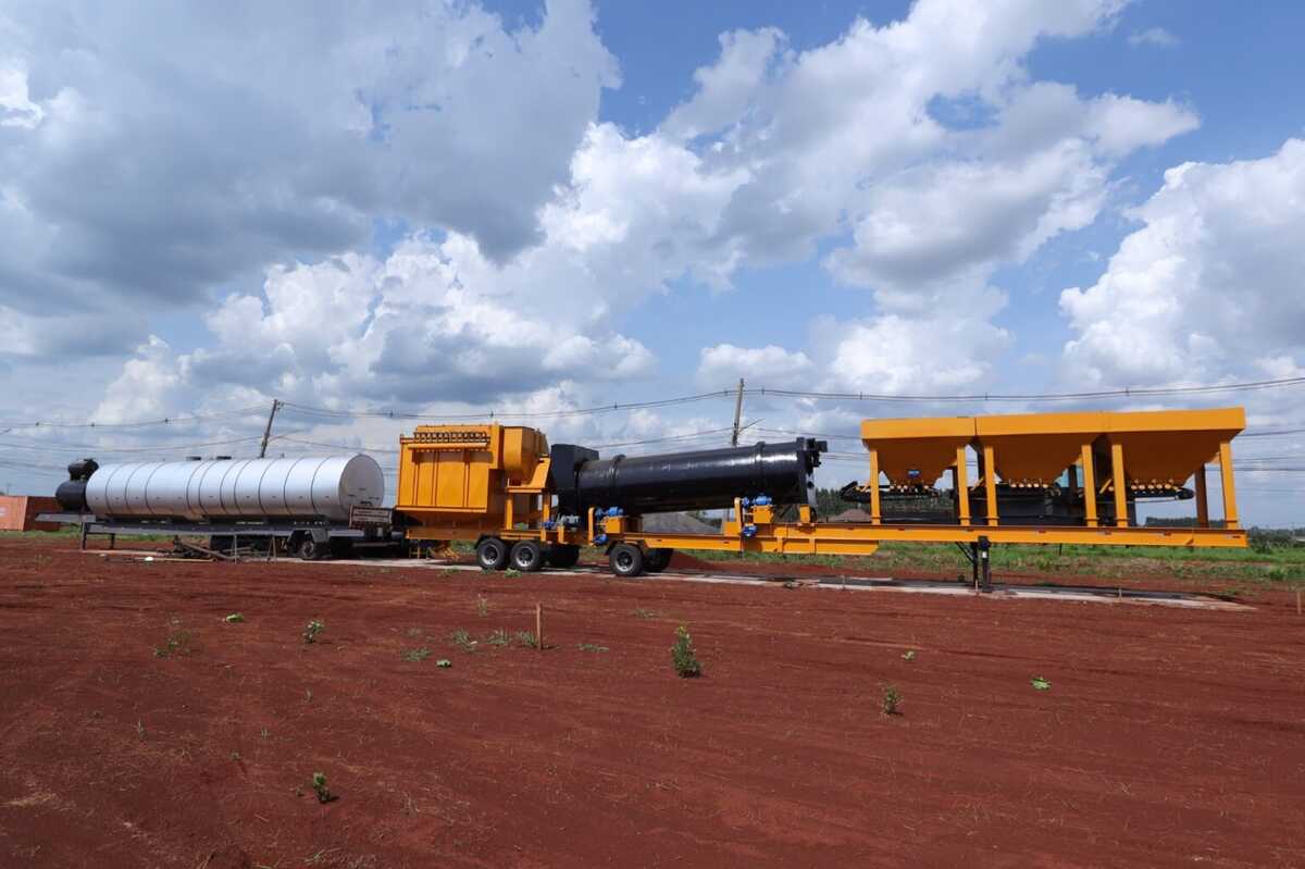 Adriane indica ao TCE que tratará 'buraqueira' economizando quase R$3 milhões