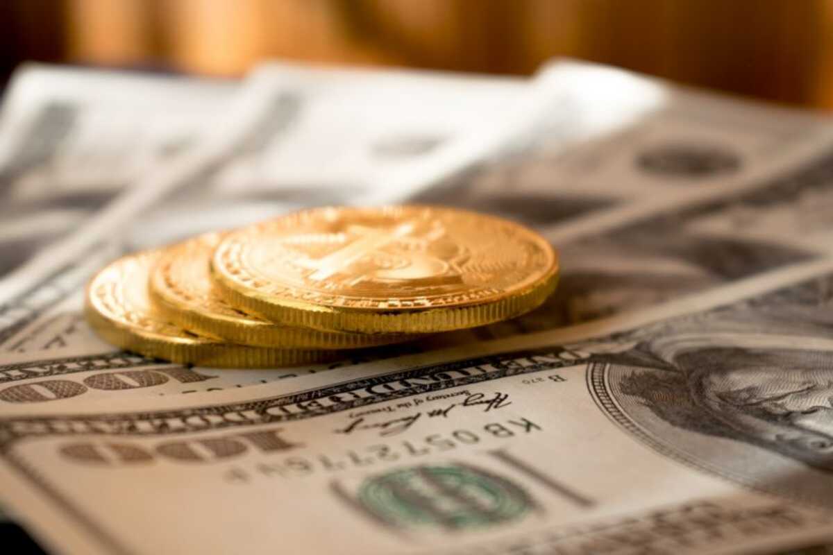 Dólar cai a R$ 5,12 com expectativa de retomada de negociações entre EUA-Irã